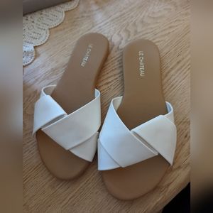 New never worn, in box Le Chateau Sandals Flats